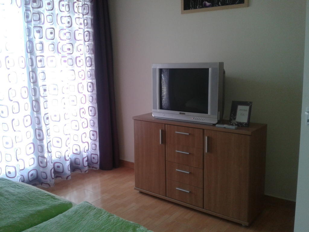 Hatarmenti Vendeghaz Zsira 部屋 写真