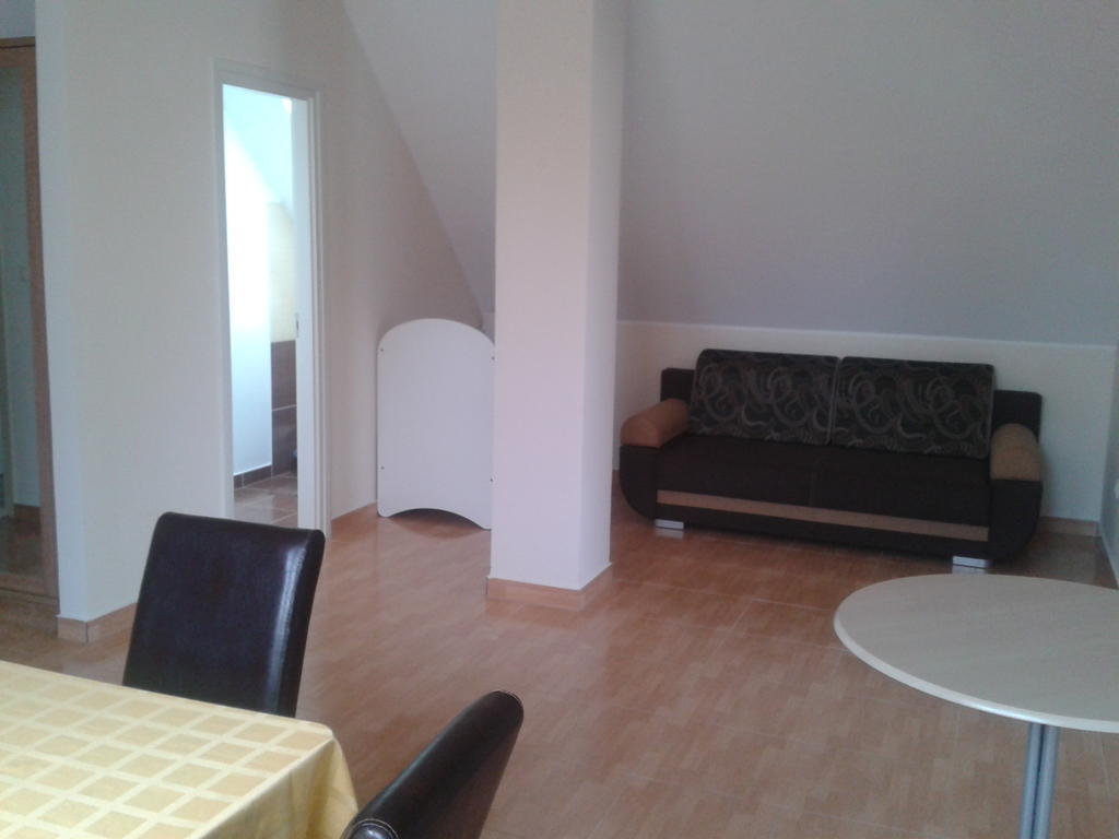 Hatarmenti Vendeghaz Zsira 部屋 写真